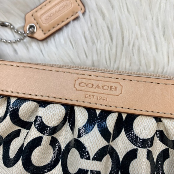 Coach Wristlet Bag NWT - Picture 2 of 11